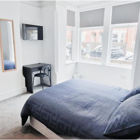 Double Room In Modern House Near นอตติงแฮม ภายนอก รูปภาพ