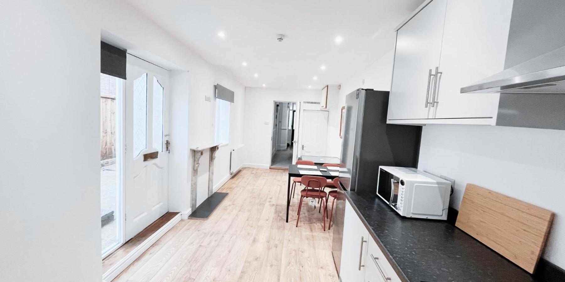 Double Room In Modern House Near นอตติงแฮม ภายนอก รูปภาพ